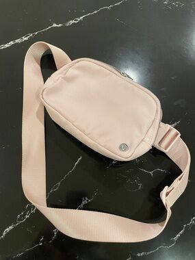 lululemon athletica Pale Blush Pink Crossbody Belt Bag